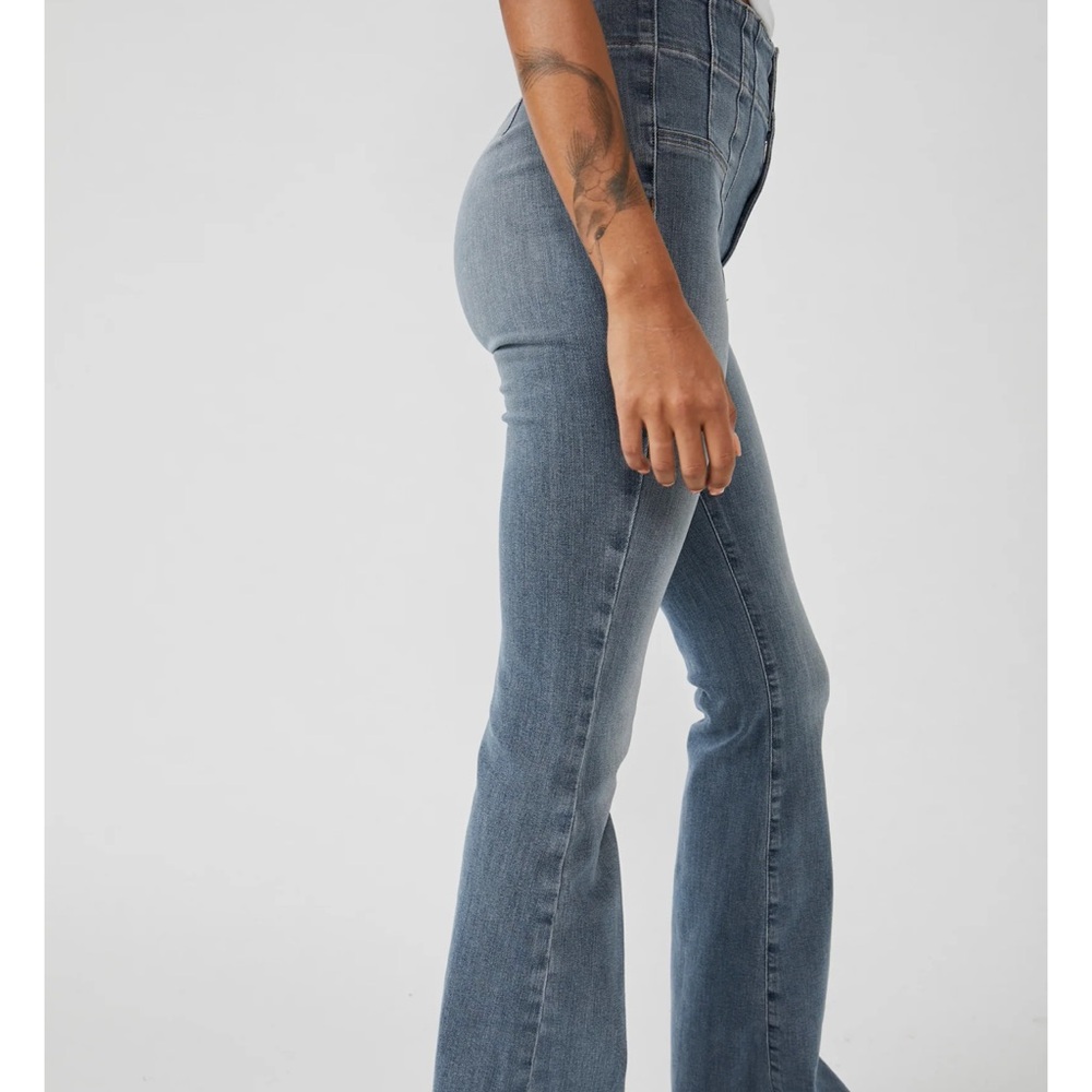 Free People Jayde Flare Wide Leg Bellbottom Jeans🕊️ - Picture 5 of 9